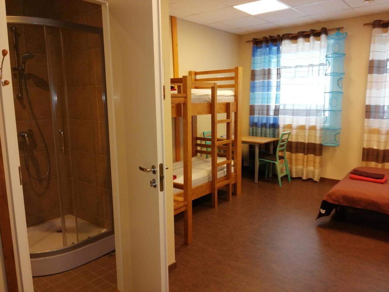 Everest Kivioli Hostel Экстерьер фото